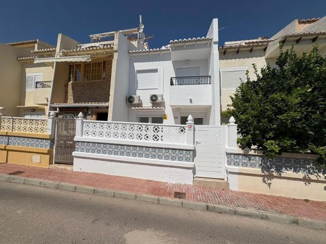 Chalet en venta en Torrevieja Alicante