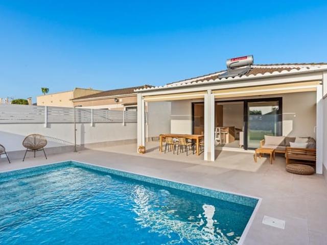 Chalet en venta en Torrevieja, Alicante Costa Blanca
