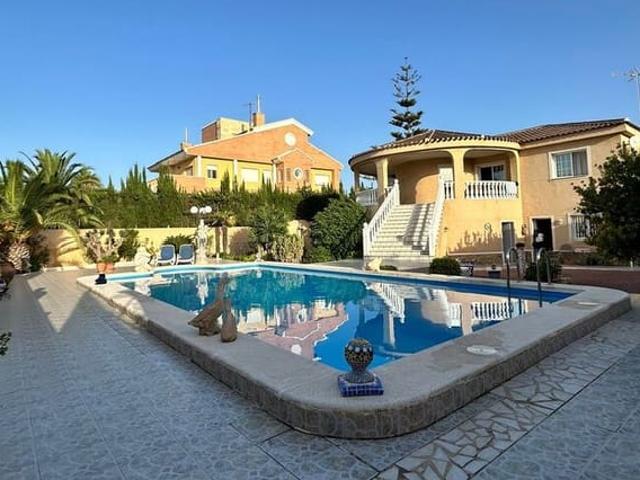 Chalet en venta en Torrevieja, Alicante Costa Blanca