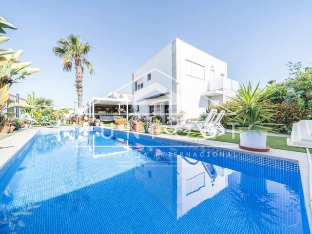 Chalet en venta en Torrevieja, Alicante Costa Blanca
