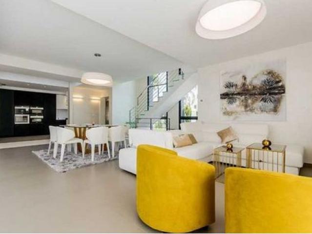 chalet en Venta en Torrevieja. BCLW T2657