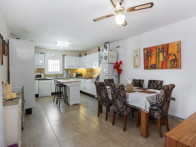 Chalet en venta en Torrevieja, Centro Muelle Pesquero. CHALET EN LOS BALCONES TORREVIEJA ALICANTE. Chalets.