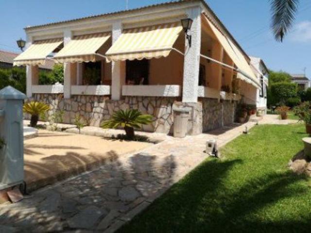 Chalet en venta en Torrevieja, Cortes Valencianas Pueblo Centro
