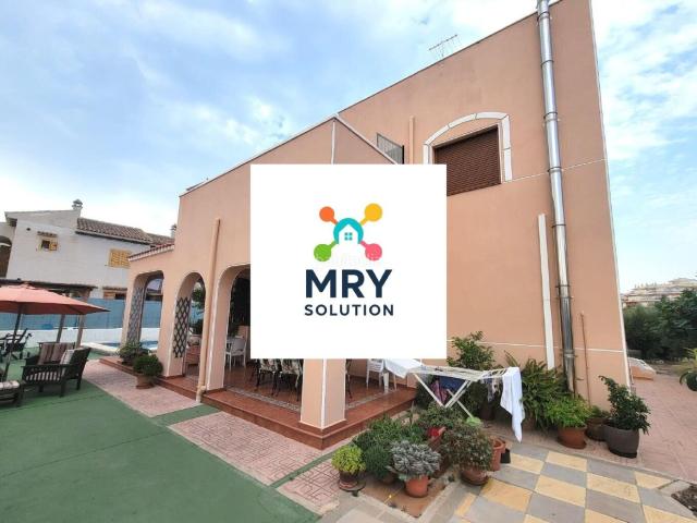 Chalet en venta en Torrevieja, El Acequión. Chalets.