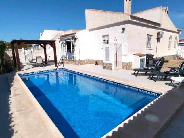 Chalet en venta en Torrevieja, El chaparral