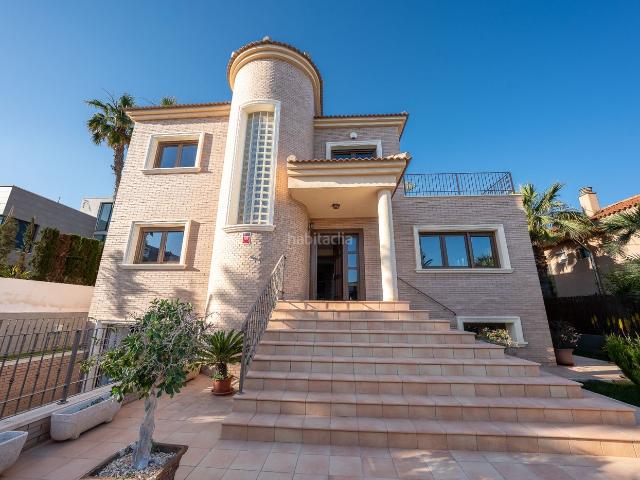 Chalet en venta en Torrevieja, La Veleta. ESPECTACULAR CHALET DE LUJO EN LA VELETA, TORREVIEJA. Chalets.
