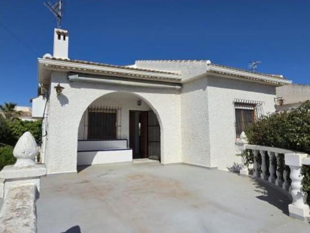 Chalet en venta en Torrevieja, La Siesta El Salado Torreta