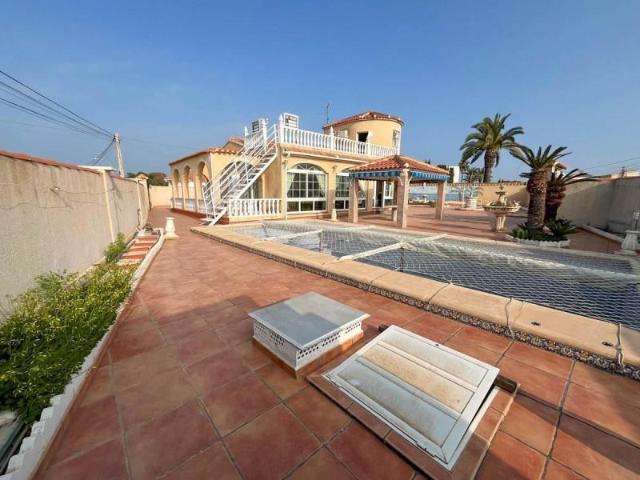 Chalet en venta en Torrevieja, La Siesta El Salado Torreta