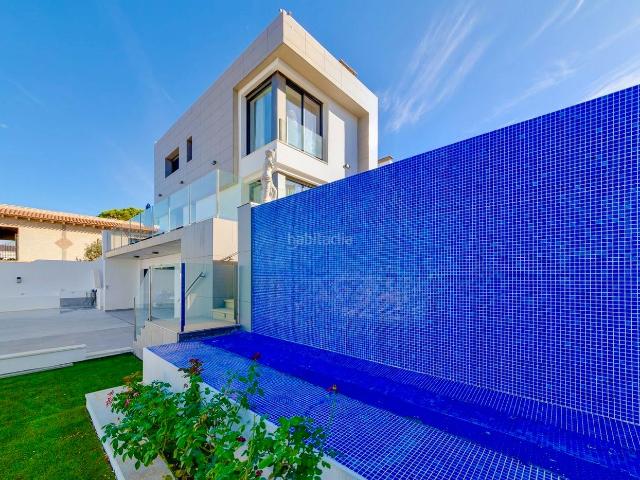 Chalet en venta en Torrevieja, Los Balcones Los Altos. MAGNIFICA VILLA CON INCREIBLES EXTRAS EN TORREVIEJA!. Chalets.