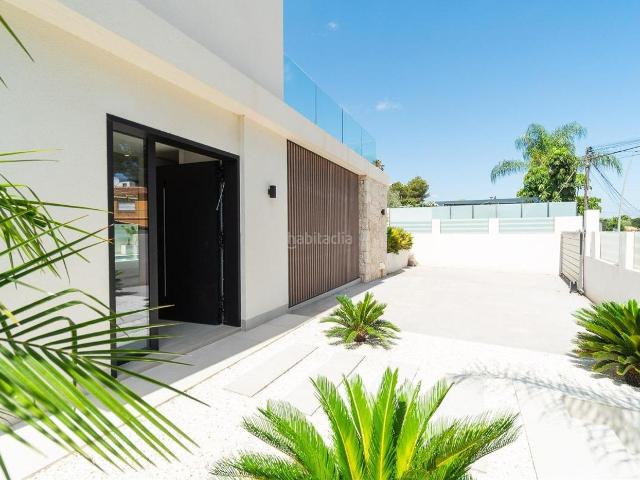 Chalet en venta en Torrevieja, Los Balcones Los Altos. Chalet en Torrevieja Los Balcones 3 dormitorios y 2 baños. Chalets.