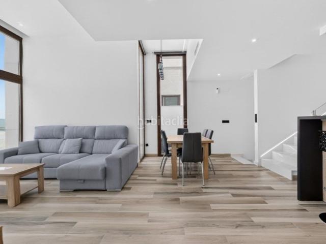 Chalet en venta en Torrevieja, Los Balcones Los Altos. Gran villa moderna en Los Balcones residencia exclusiva con mucho espacio y preciosas zonas exterioresBienvenidos a esta impresio. Chalets.