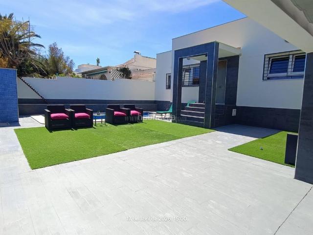 Chalet en venta en Torrevieja, Los Balcones Los Altos. TorreviejaChalet. Chalets.