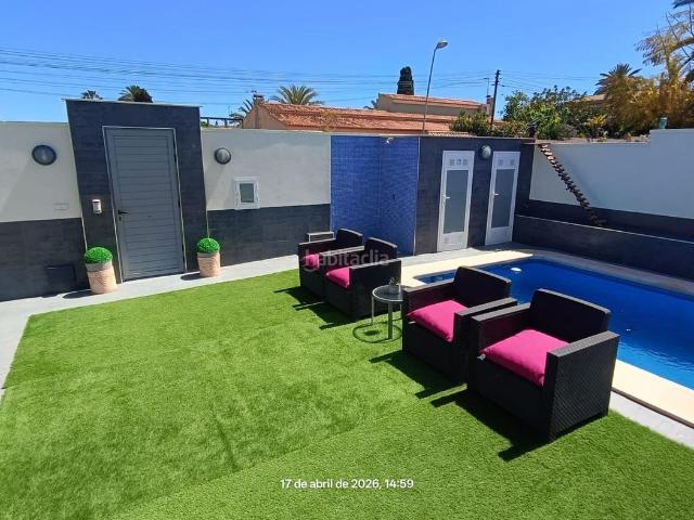 Chalet en venta en Torrevieja, Los Balcones Los Altos. Villa de lujo con piscina privada Los Balcones Torrevieja. Chalets.