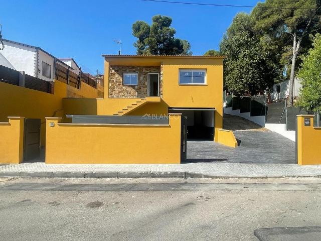 Chalet en venta en Torre de Claramunt, La, de 82 m² 3 habitaciones por 299.500
