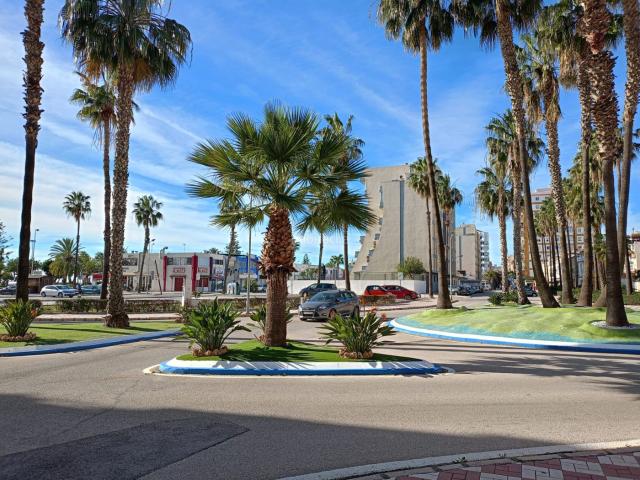 Chalet en venta en Torre del Mar, Paseo Marítimo de Levante. Se vende casa unifamiliar 4 dorm a 30m del paseo marítimo de Torre del mar. Chalets Torre del.