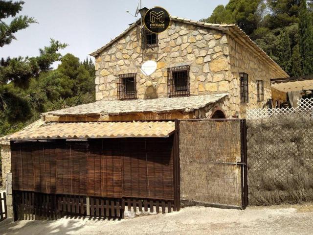 Chalet en venta en Torredelcampo. CHALET EN TORREDELCAMPO. Chalets.