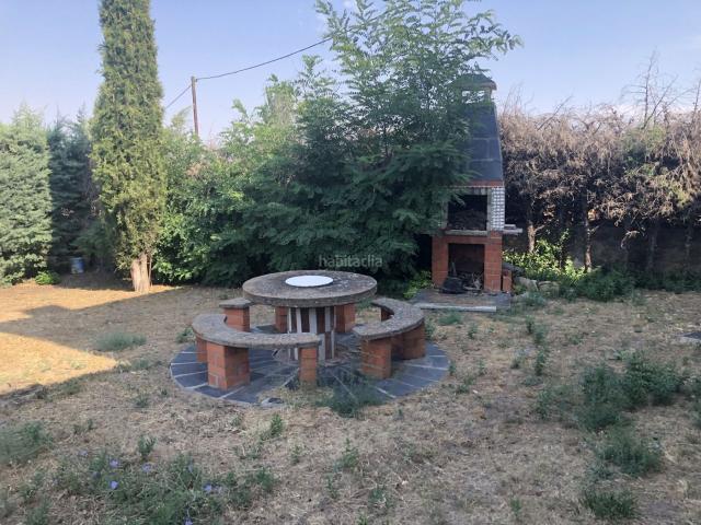 Chalet en venta en Torreiglesias. CHALET INDIVIDUAL con GRAN PARCELA en TORREIGLESIASSEGOVIA BENEFICIOS y VIRTUDES La LUMINOSIDAD La TRANQUILIDAD de la zona El TAMA. Chalets.
