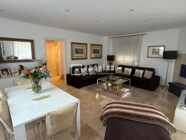 Chalet en venta en Torrejón de Ardoz, Cañada Mancha Amarilla. CHALET DE ESQUINA. Chalets Torrejón de.