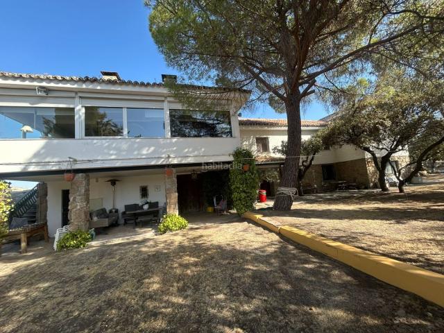 Chalet en venta en Torrelodones, La Berzosilla. FINCA URBANA DENTRO DEL PARQUE REGIONAL DE LA CUENCA DEL MANZANARES. Chalets.