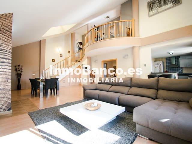 Chalet en venta en Torrent, Valencia