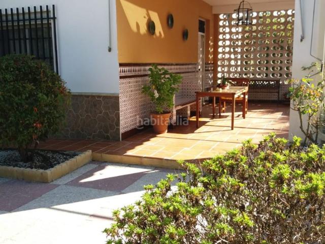 Chalet en venta en Torreperogil. OPORTUNIDAD¡ CHALET CERCA DE URBANIZACION SAN BARTOLOME. Chalets.