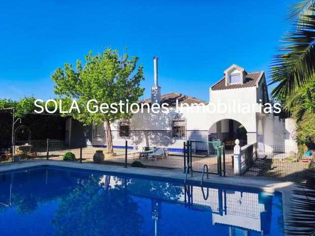 Chalet en venta en Torreperogil. Chalet EL VÍNCULO II. Chalets.