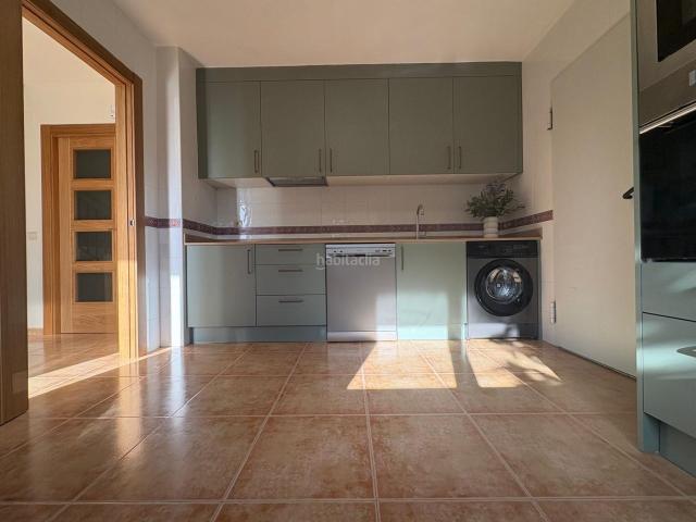 Chalet en venta en Torres de la Alameda. ZONA TRANQUILA, BIEN COMUNICADA Y EXCELENTE UBICACIÓN. Chalets Torres de la.