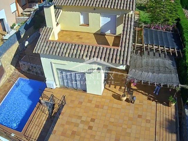 Chalet en venta en Tossa de Mar, Santa Maria de Llorell Costa Brava. Chalet en venta en Sta Maria Llorell, 5 dormitorios. Chalets Tossa de.
