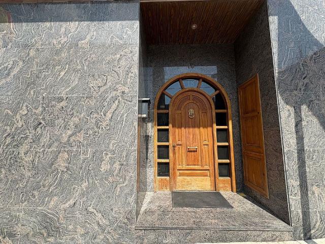 Chalet en venta en Tarragona, de 394 m² 8 habitaciones por 595.000