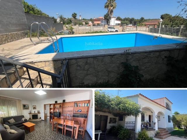 Chalet en venta en Tarragona, Sant Pere i Sant Pau Costa Dorada. Casa unifamiliar parcela en Urbanización de Tarragona. Chalets.