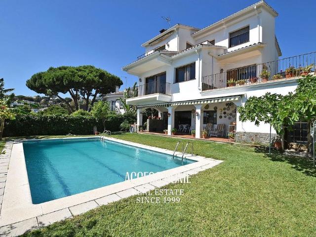 Chalet en venta en Teià, de 336 m² 4 habitaciones por 828.000