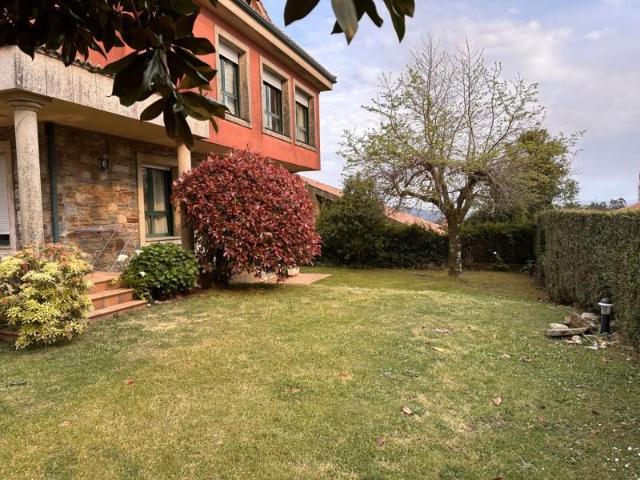 Chalet en venta en Teo, Montouto