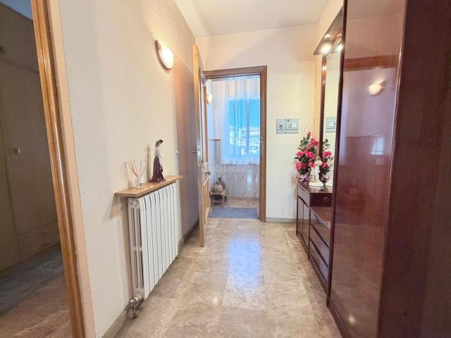 Chalet en venta en Terrassa, Can Parellada. A 9 minutos a pié Carrefour Vallés. Chalets.
