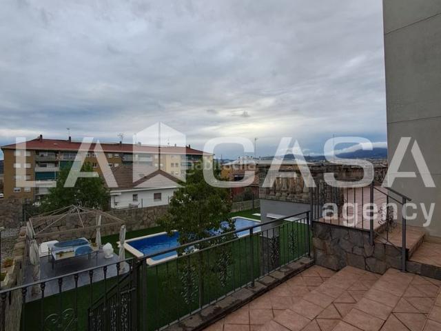 Chalet en venta en Terrassa, Can Parellada. ESPECTACULAR VILLA EN CAN PERELLADA!. Chalets.