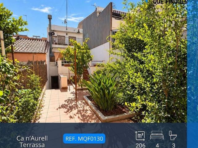 Chalet en venta en Terrassa, de 157 m² 4 habitaciones por 446.000