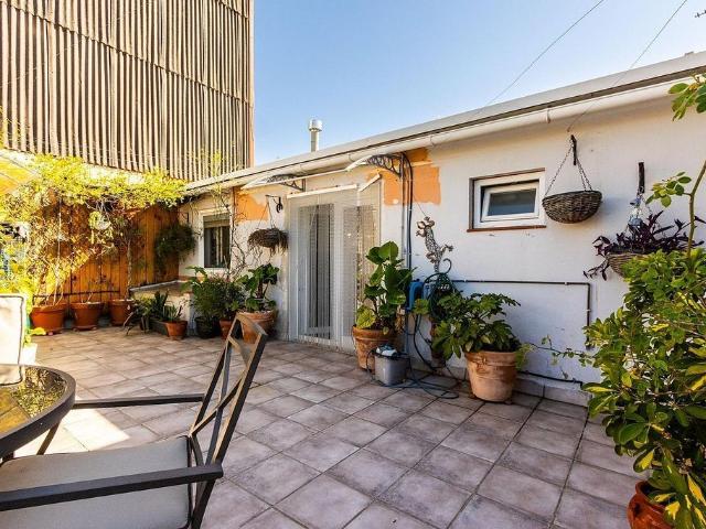 Chalet en venta en Terrassa, de 160 m² 5 habitaciones por 388.000