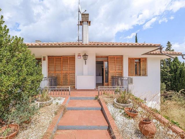 Chalet en venta en Terrassa, de 180 m² 5 habitaciones por 660.000