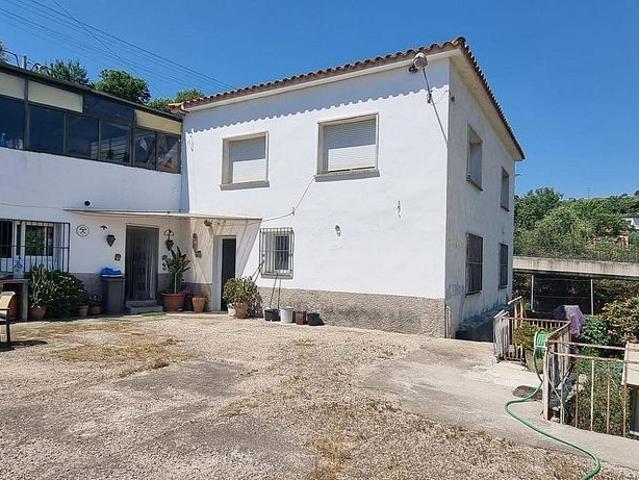 Chalet en venta en Terrassa, de 200 m² 4 habitaciones por 362.000