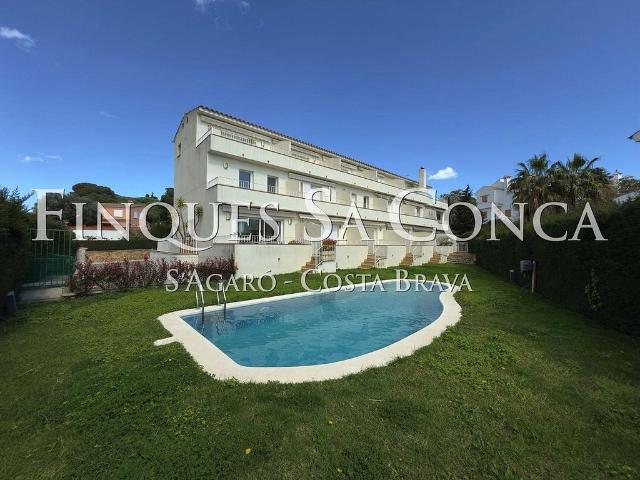 Casa pareada en venta en travesía Pinell, Castell Platja d´Aro, de 90 m² 3 habitaciones por 550.000