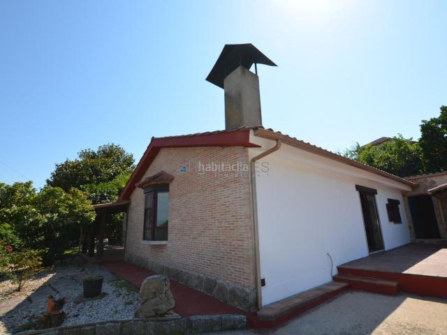 Chalet en venta en Tui. Chalets.