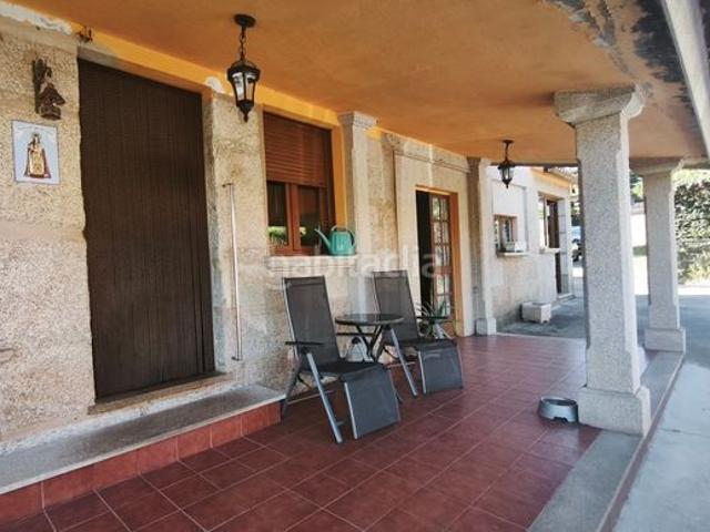 Chalet en venta en Tui. Chalets.