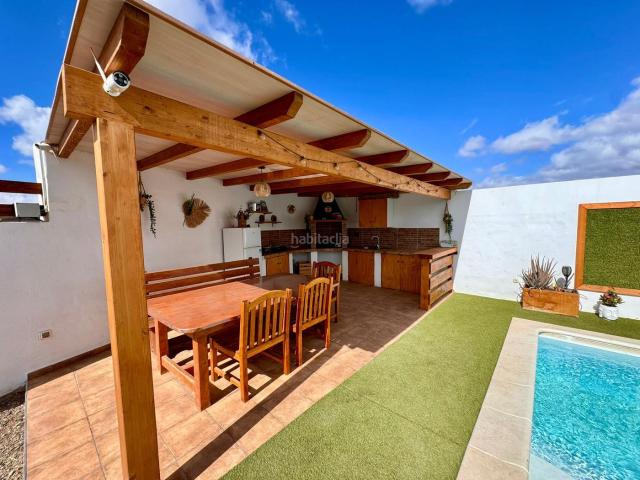 Chalet en venta en Tuineje, Las Playitas. Chalet con piscina Privada en Las Playitas. Chalets.