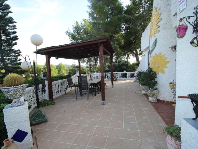 Chalet en venta en Turís. Chalets.