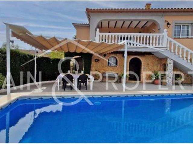 Chalet en venta en Turís, Valencia