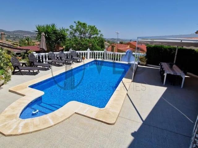 Chalet en venta en Turís, Valencia