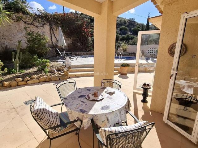 Chalet en venta en Turre. Villa independiente con piscina y vistas a la montaña en Cortijo Grande, Turre. Chalets.
