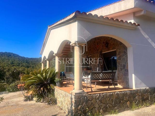Chalet en venta en urbanización Les Masies de Lloret, Lloret de Mar, de 216 m² 4 habitaciones por 367.000