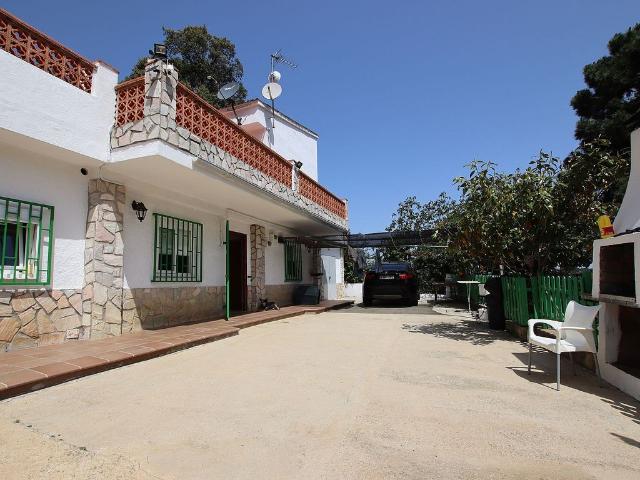 Chalet en venta en urbanización Sant Llop, Tordera, de 137 m² 4 habitaciones por 195.000