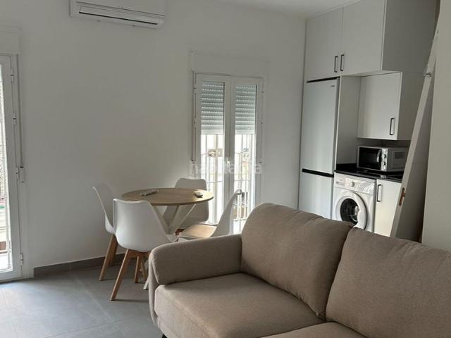 Chalet en venta en Utrera, Centro. DOS VIVIENDAS INDEPENDIENTES. Chalets.