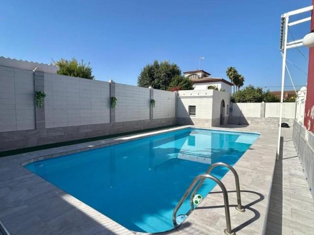 Chalet en venta en Utrera, Consolación